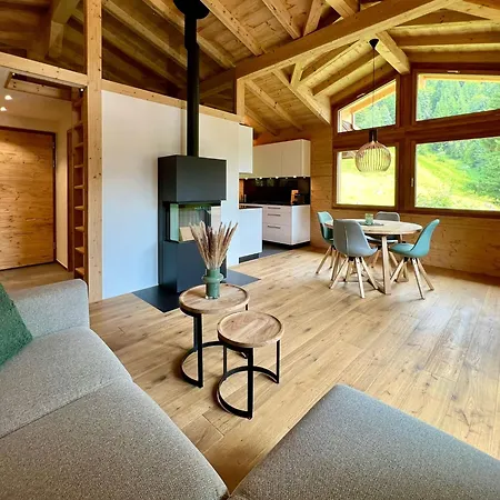 Chalet Spatz Loft With Sauna Kandersteg Oeschinen Lake דירה קנדרסטג