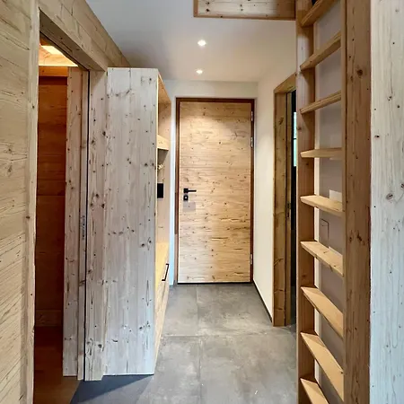 Chalet Spatz Loft With Sauna Kandersteg Oeschinen Lake * קנדרסטג